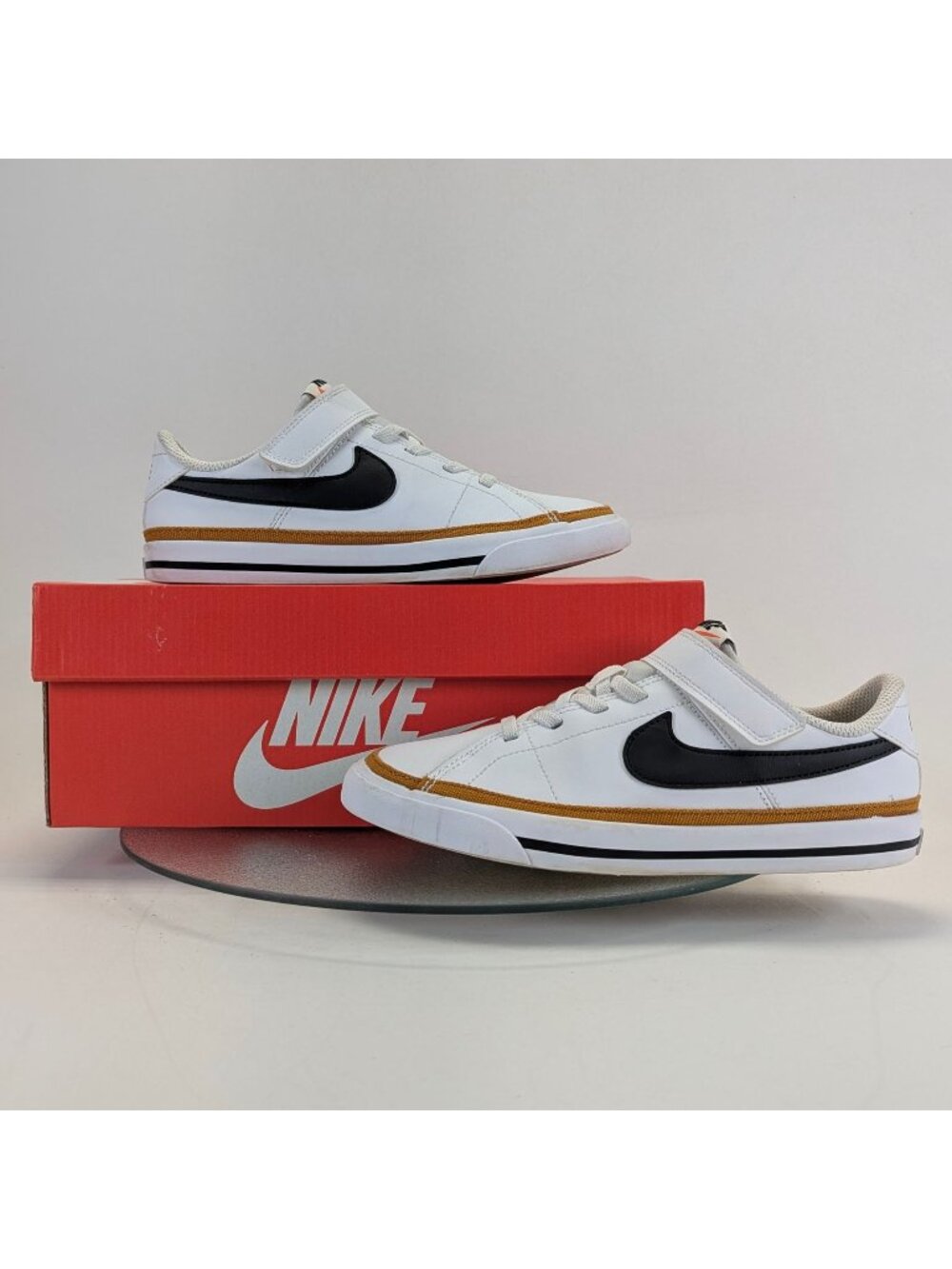 Nike Court Legacy Casual Sneakers Athletic Shoes Unisex DA5381-102 Youth Size 2Y